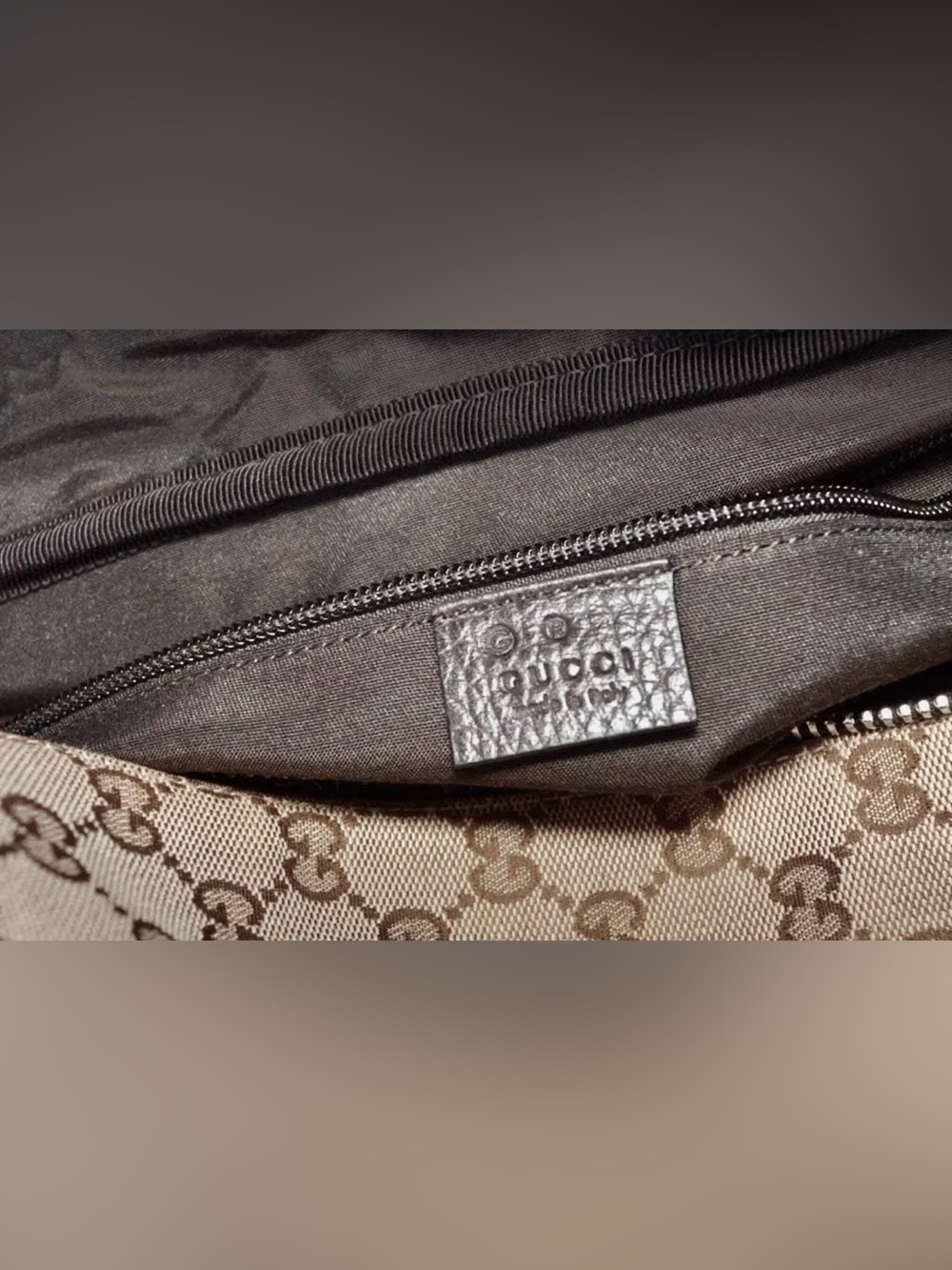 Authentic GUCCI Large GG Logo Beige Canvas Brown Leather Carry on Duffle Bag - Picture 13 of 16